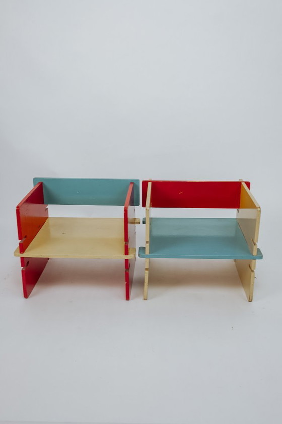 Image 1 of Set van 2 gekleurde vintage Montessori kinderstoelen of tafeltje