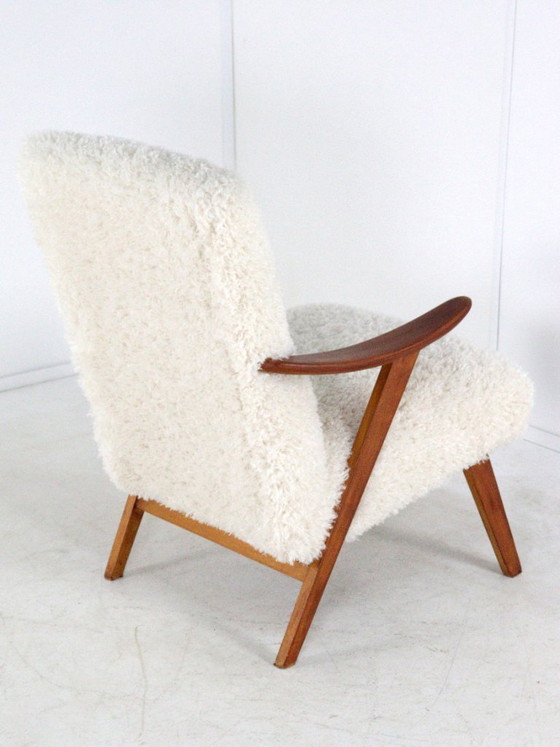 Image 1 of Poltrona vintage imbottita color crema modello 'Almere' | 2 pezzi disponibili