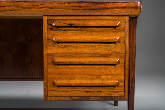 Image 1 of Moderner dänischer Chefschreibtisch Palisander von Ib Kofod Larsen für Faarup Møbelfabrik, 1960