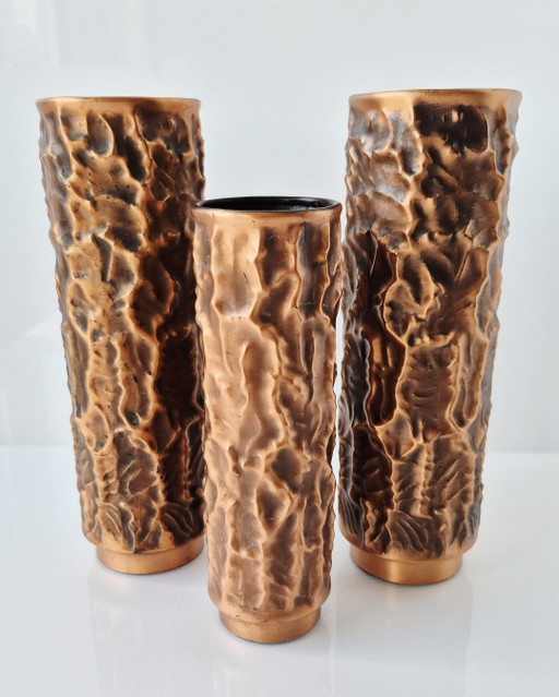 1970 Trio Brutalist Copper Vase, 3 pieces, large & rare – vazen
