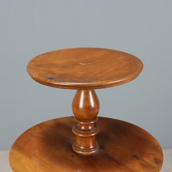 Image 1 of Etagere in noce