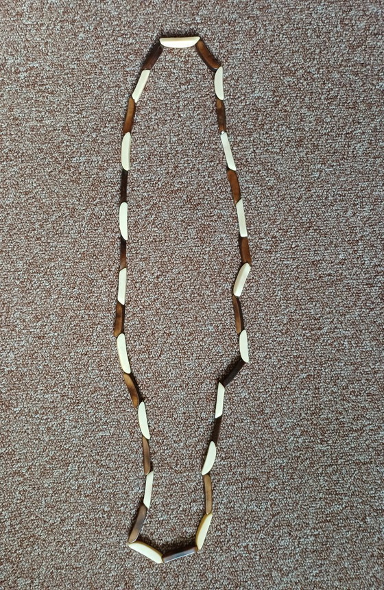 Image 1 of Trois bijoux en noix de Tagua (Colombie)