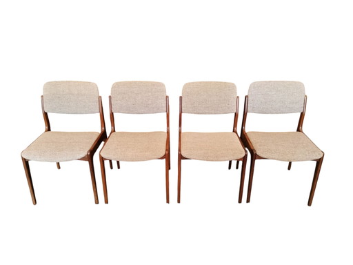 Ensemble vintage de 4 chaises de salle à manger de designer danois