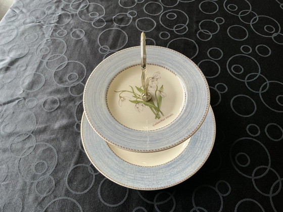 Image 1 of Wedgwood etagere Sarah's GardenSnowdrop