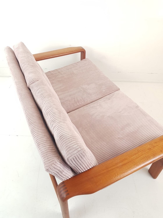 Image 1 of Panca vintage in teak con tessuto a coste rosa chiaro | Panca in legno rosa