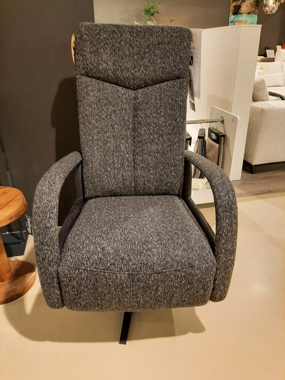 Image 1 of Jasper - 2 engine - (M) *