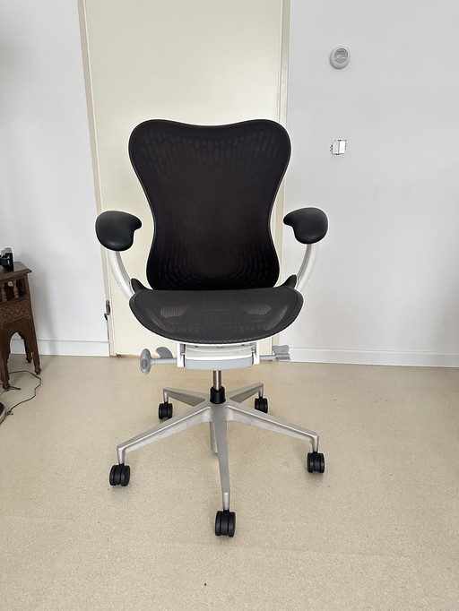 Herman Miller Mirra 2