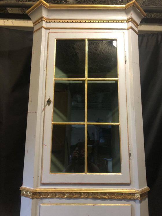 Vitrina esquinera italiana del siglo XIX. – Wood (photo 3 of 11)