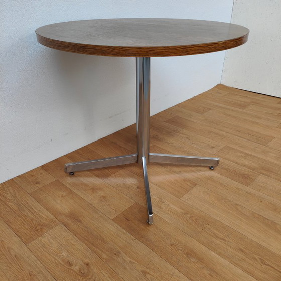 Image 1 of Vintage round Mid Century Modern dining table