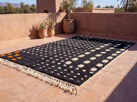 Image 1 of Tapis berbère en laine pure traditionnelle 2/3 m