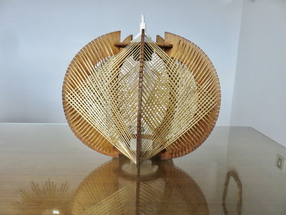 Image 1 of Scandinavische hanglamp, draad en hout, 1970