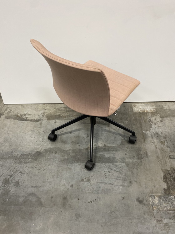 Image 1 of Chaise Ahrend Well - roze