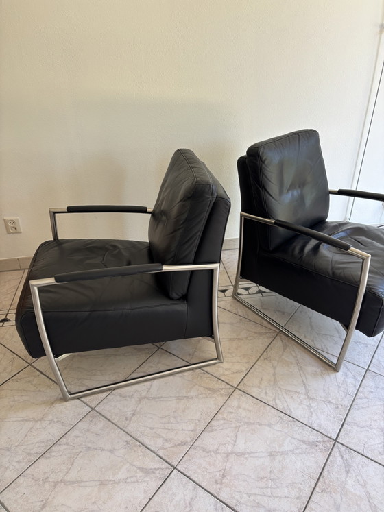 Due poltrone in pelle color antracite di Musterring – Leather (photo 2 of 6)