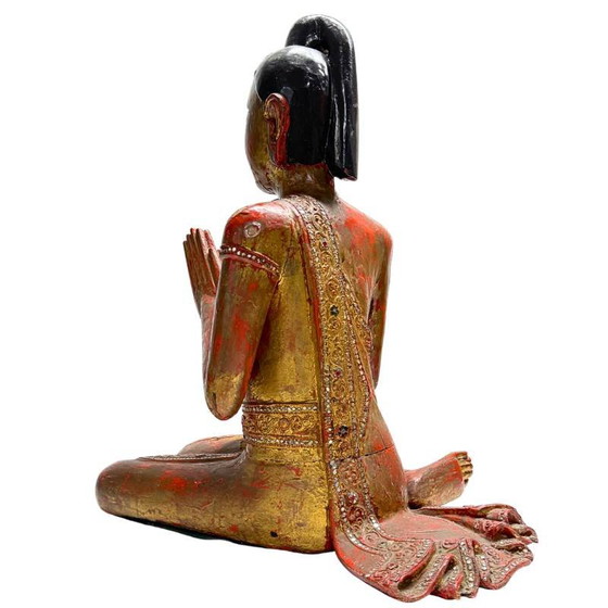 Burmese wooden temple statue of a monk with lacquer and gold leaf – Sculpture, Glass (photo 9 of 19)