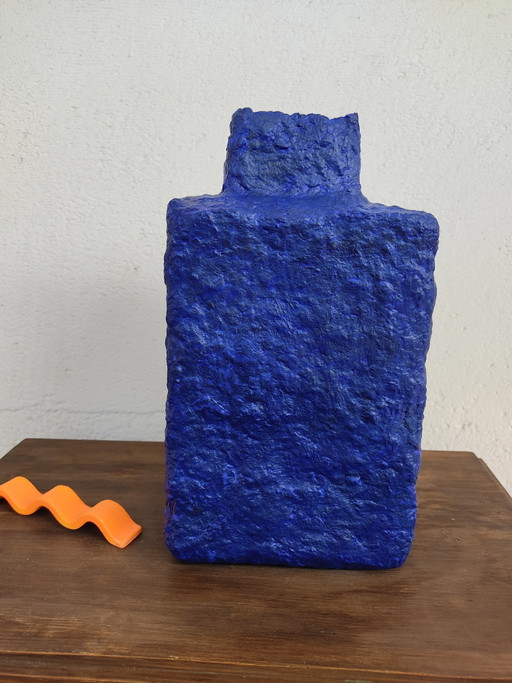 Electric Blue Vase – decoratieve objecten, Paper (photo 2 of 5)