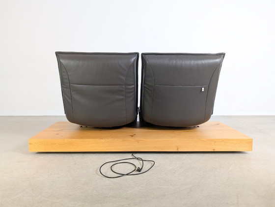 Image 1 of Divano Koinor Free Motion Edit Design Divano in pelle marrone con travi in ​​rovere