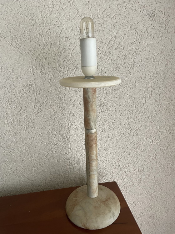 Image 1 of Lampe à poser en albâtre