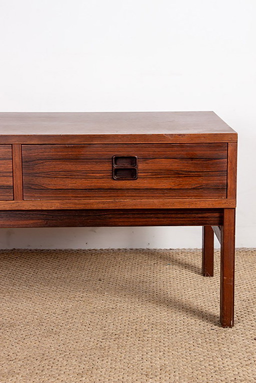 Petite commode, meuble d’entrée ou d’appoint, Danoise en Palissandre 1960.