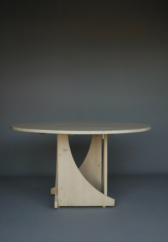 Image 1 of Architektonisch gestalteter, handgefertigter Esstisch aus weiß gekalktem Kiefernholz, 1970er Jahre