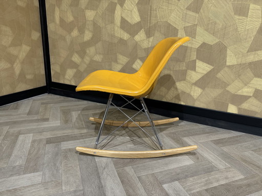 Sedia a dondolo vintage Houtoku/Artifort