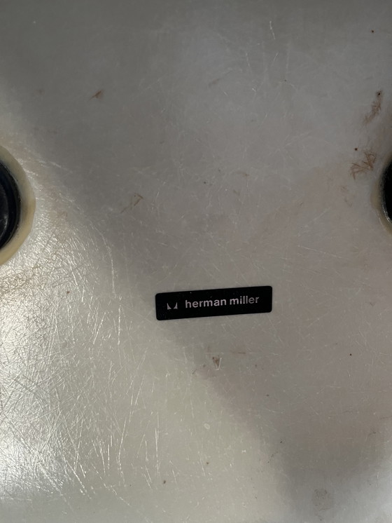 Image 1 of Sillas Eames DAX