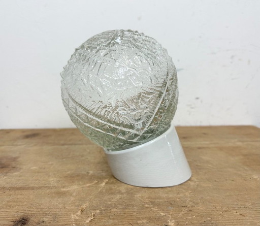 Vintage witte porseleinen wandlamp, jaren 70