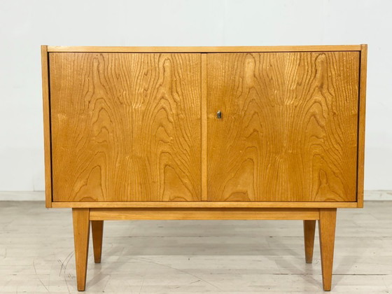 Image 1 of Cómoda Hellerau serie 602 – diseño clásico de mediados de siglo – fresno