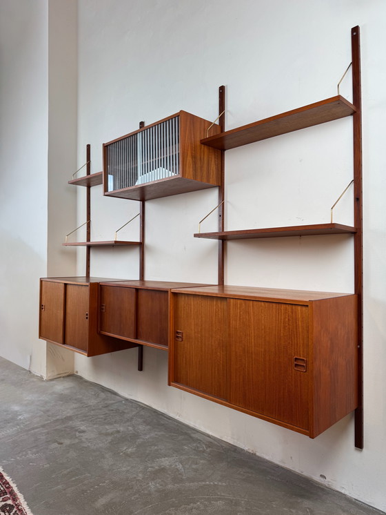 Image 1 of Sistema di pareti in teak danese: design scandinavo senza tempo