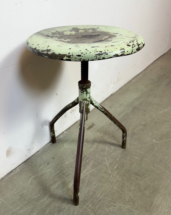 Image 1 of Groene industriële draaikruk voor ijzerwerkplaats, jaren 60
