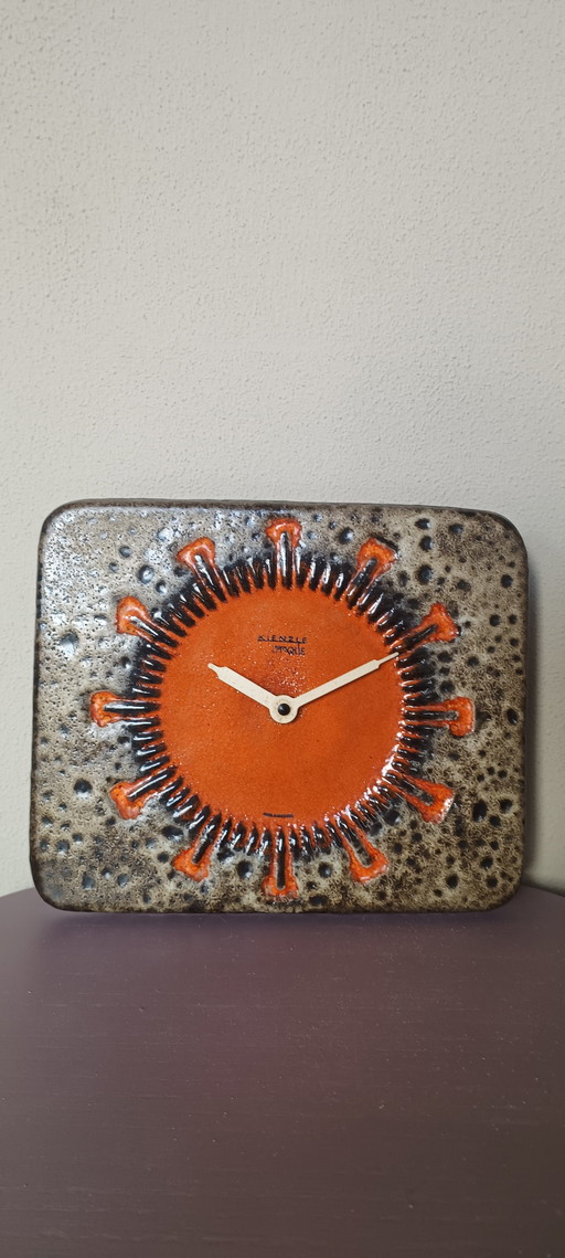 Horloge murale Kienzle Chunky Lava – Céramique – Allemagne, années 1960