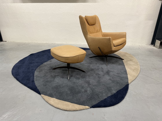 Image 1 of Poltrona relax Jori Griffon con pouf in pelle Lotila