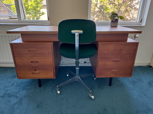 Bureau vintage 1970