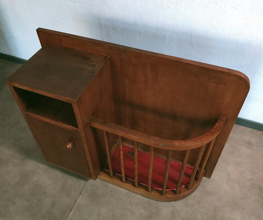 Seltener Schrank aus der Mitte des 20. Jahrhunderts