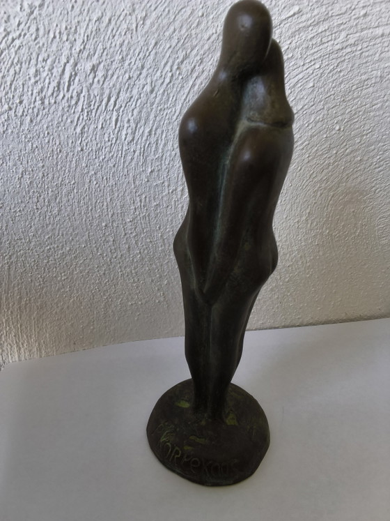 Innige Umarmung – Bildhauerei, Bronze (photo 7 of 9)