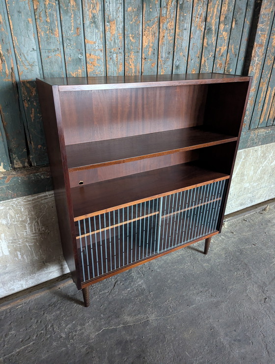 Image 1 of Armoire murale danoise vintage - tiroirs en verre