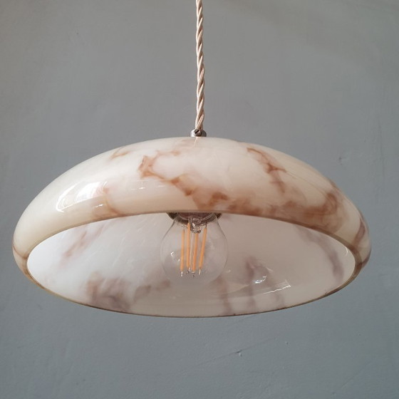 Image 1 of Suspension vintage en verre opalin de style Art déco