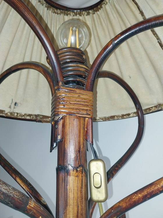 Image 1 of Lampadaire en bambou et osier des années 1970 fabriqué en Italie