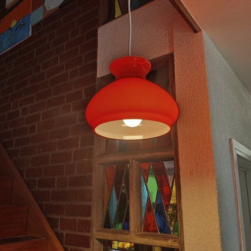 Vintage hanglamp uit de jaren 70 van rood opaalglas | Opnieuw bedraad | Space Age