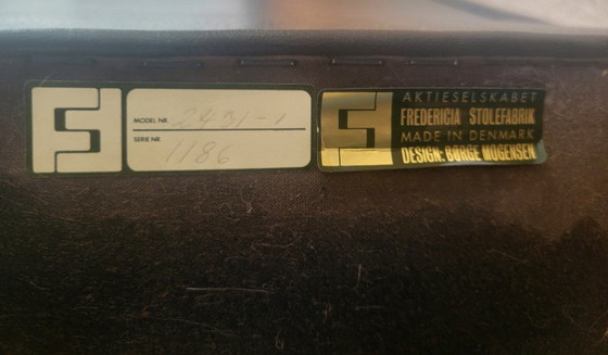 Image 1 of Fauteuil vintage de Borge Mogensen modèle 2431 avec ottoman