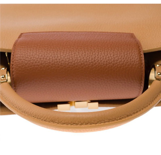 Image 1 of Borsa LOUIS VUITTON Capucines in cuoio marrone - 103321