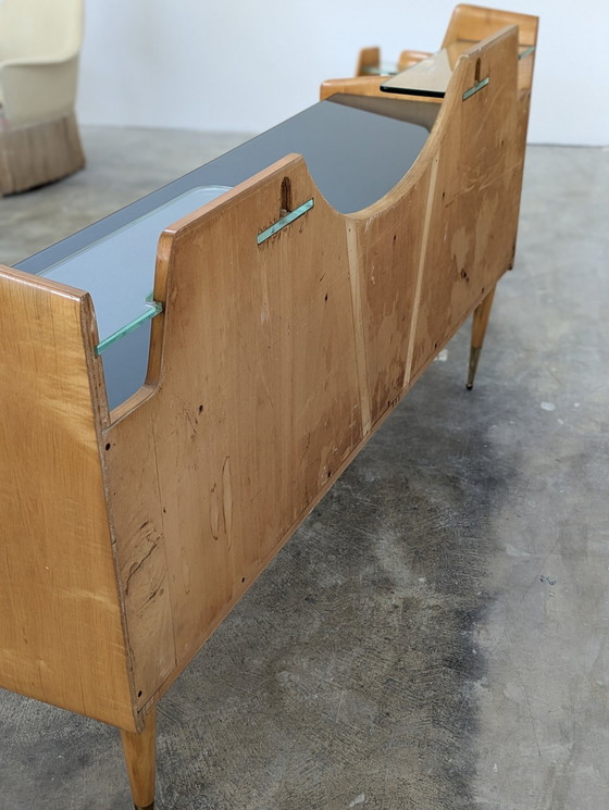 Image 1 of Commode - Laiton, verre, bois - Commode et table de chevet