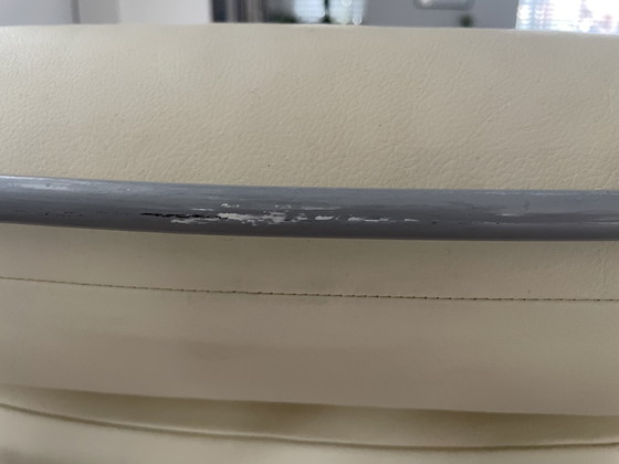 Image 1 of Leolux Volare armchair cream white leather