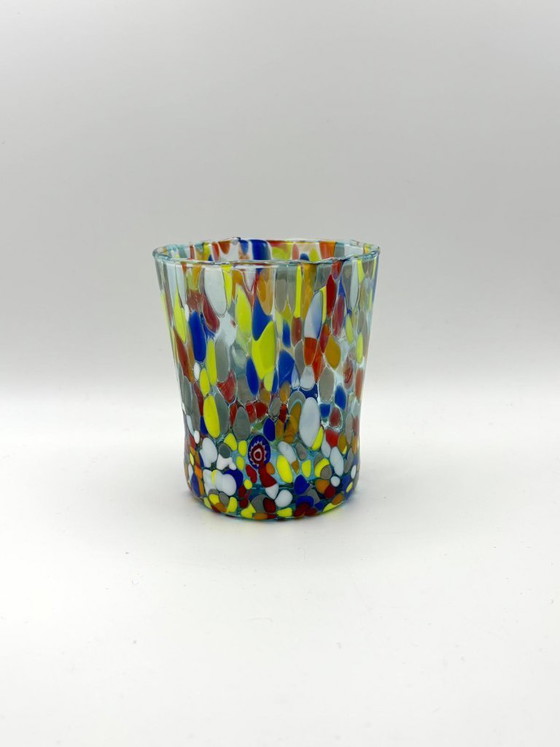 Image 1 of Juego de 6 vasos de vidrio soplado veneciano con efecto Murano Murrine fusionado en vidrio, hechos a mano en Italia.
