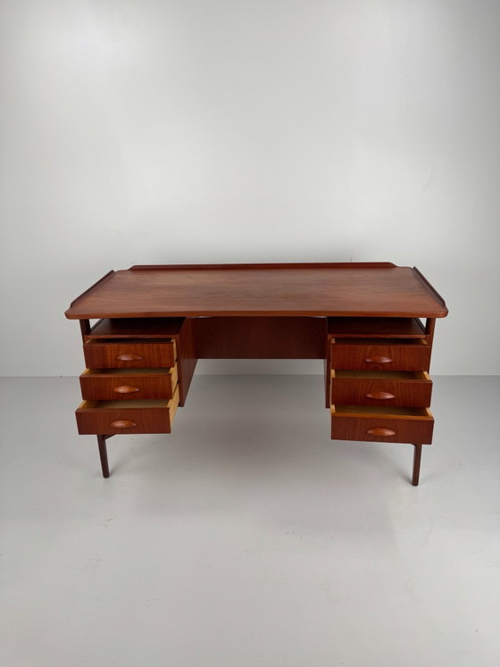 Boomerang Executive Desk, Svend Aage Madsen for H.P. Hansen, Denmark, 1960s, Wood, Brown (photo 2 of 15)