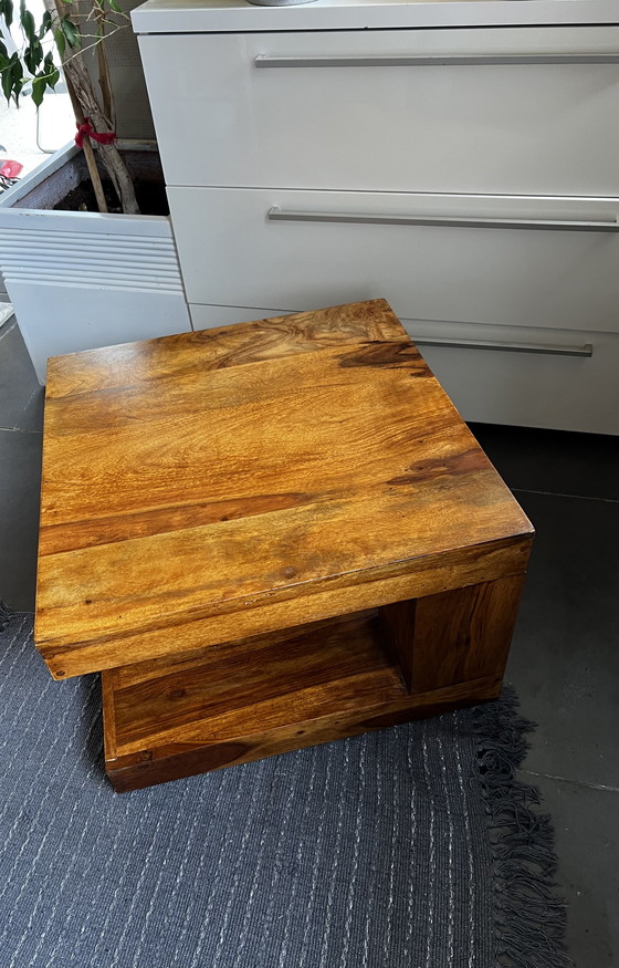 Image 1 of Salontafel/banktafel van sheeshamhout, palissanderhout, 60x60x40cm, massief hout