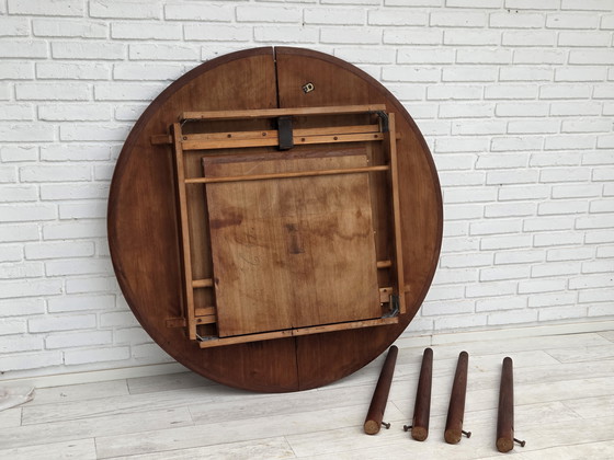 Image 1 of Table ronde de salle à manger pliante danoise des années 1960, en bois de teck, état d'origine