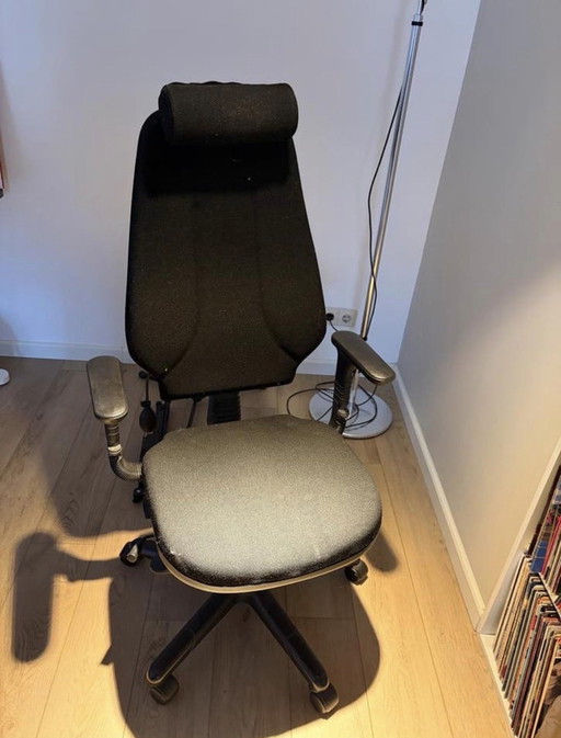 Sedia da ufficio ergonomica