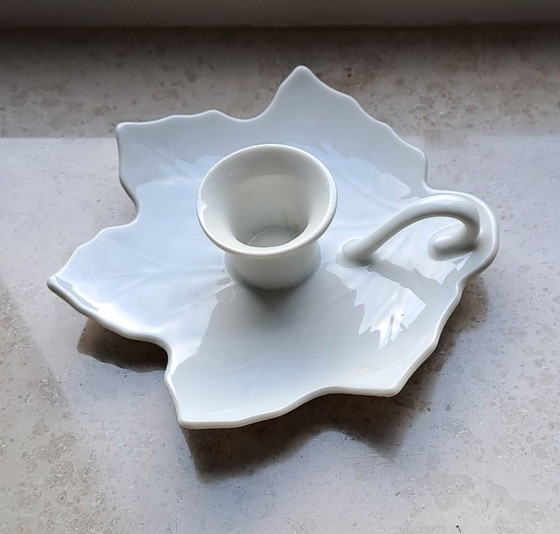 Unique nice white candle holder in the shape of an oak leaf.🕎 – Table accessories, Porcelain (photo 6 of 14)
