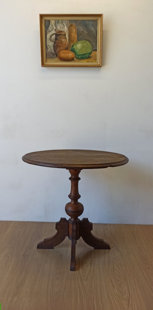 Página 1 de 24. Mesa de centro antigua.