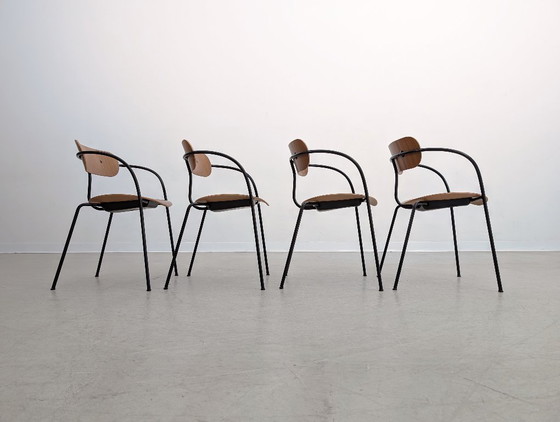 Image 1 of Set van 4 & Tradition Pavilion AV2 stoelen Frost Product fauteuil